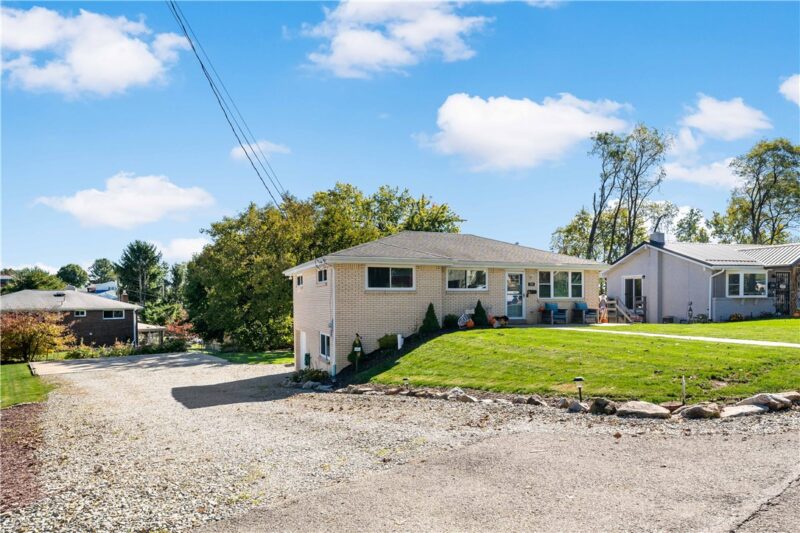 1181 Richard Rd — photo 3