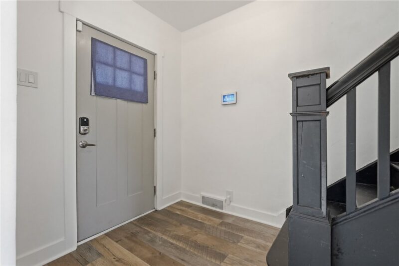 2435 Perry St — photo 2