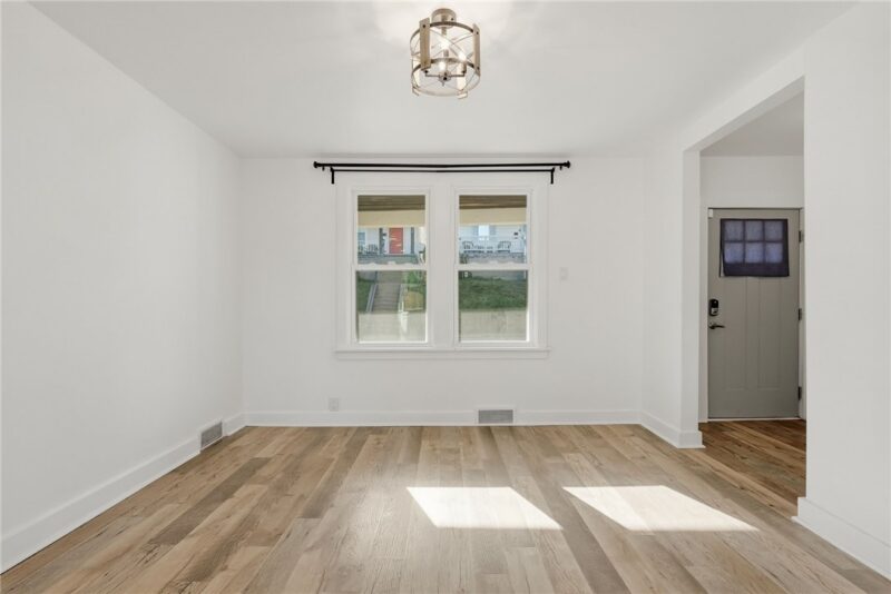 2435 Perry St — photo 8