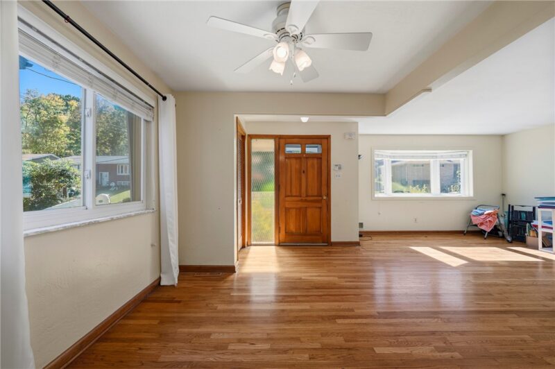 113 Morelli Dr — photo 2