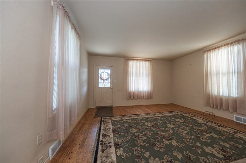 955 Ewing St — photo 5
