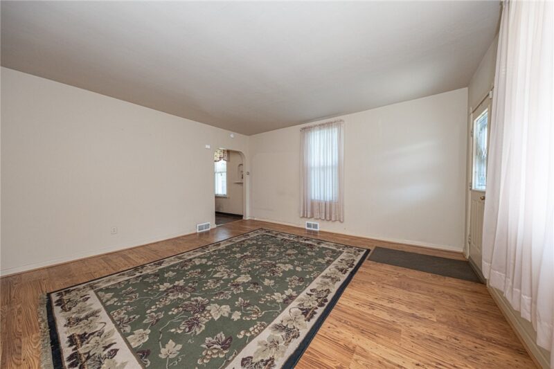 955 Ewing St — photo 7