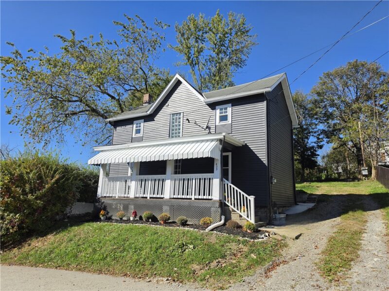 423 Fox Hill St — photo 2