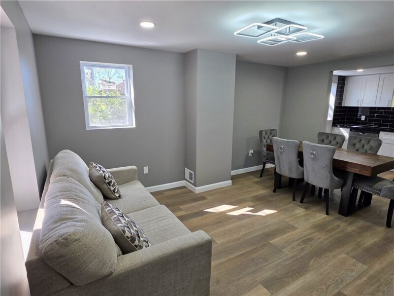 423 Fox Hill St — photo 4