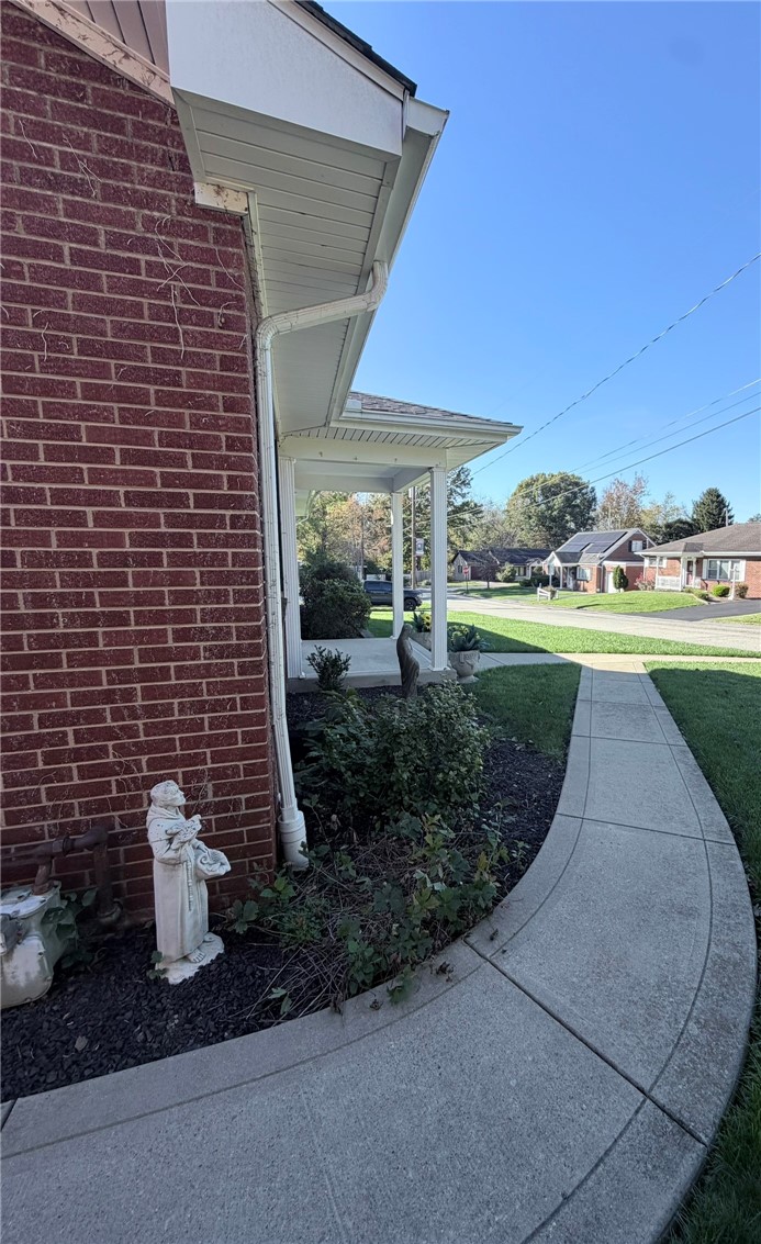 340 Pershing Ave — photo 5