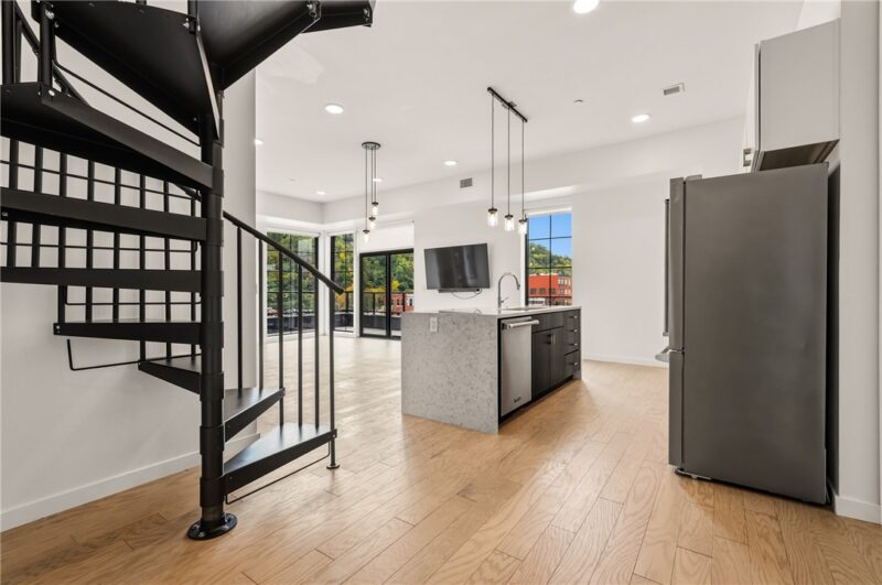 2635 Penn Ave 506 — photo 5