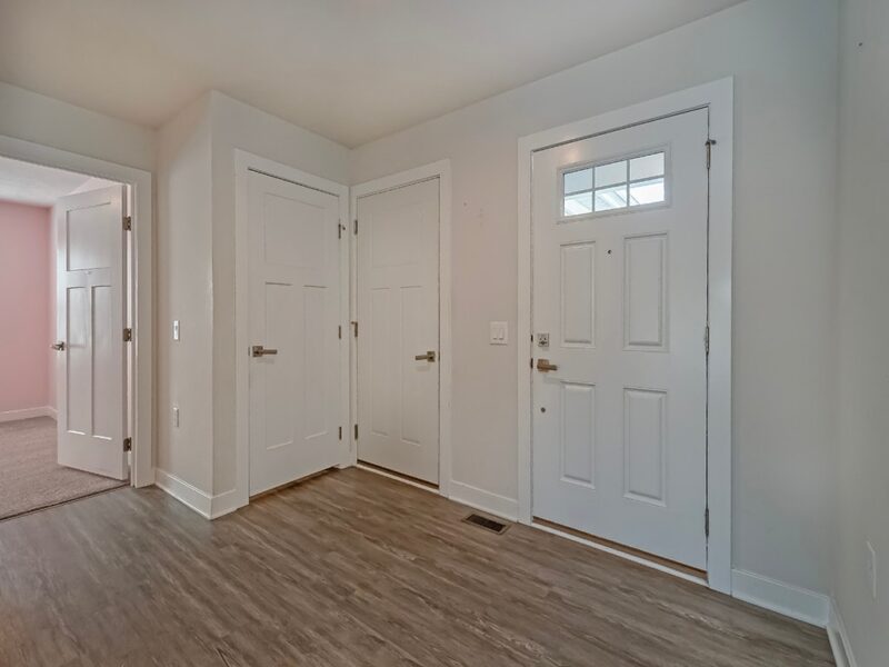560 Birch DRIVE — photo 4