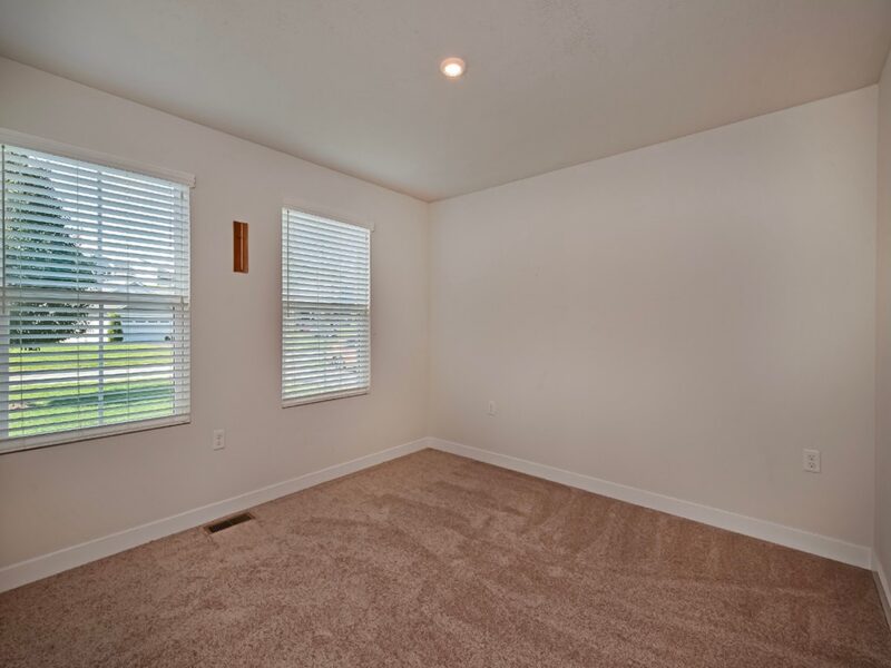 560 Birch DRIVE — photo 7