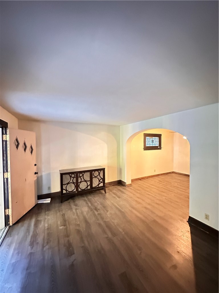 705-707 Maytide St. — photo 4