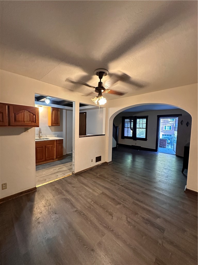 705-707 Maytide St. — photo 5
