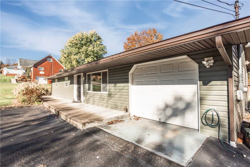 58 Hazel St — photo 2