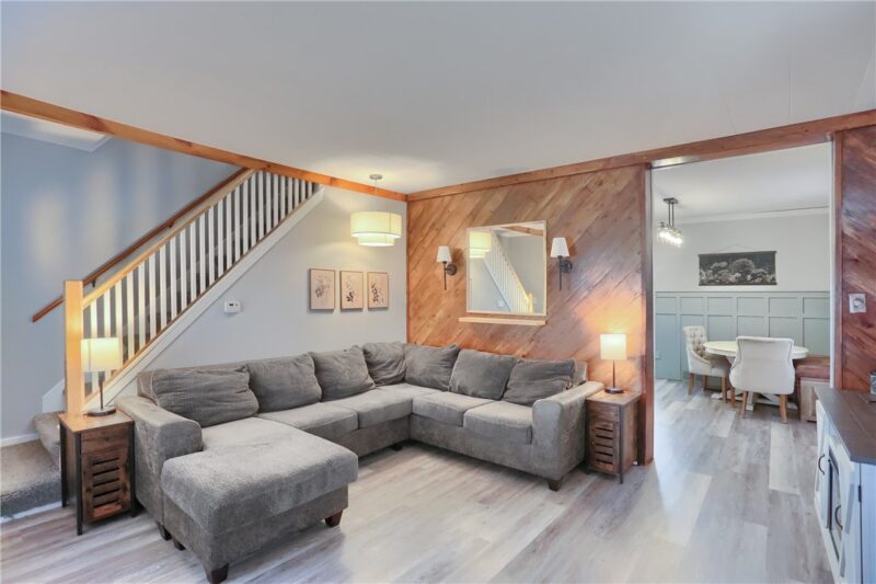 435 Line Ave — photo 7