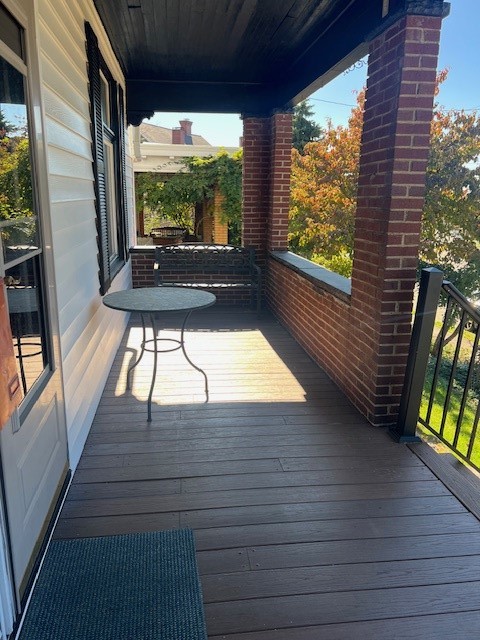 425 Tremont Ave — photo 2