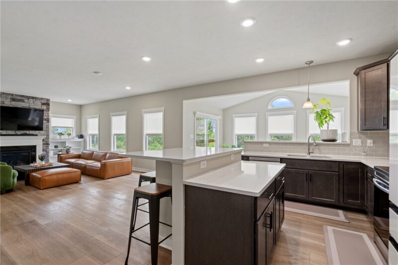5052 Chalfant Ln — photo 2
