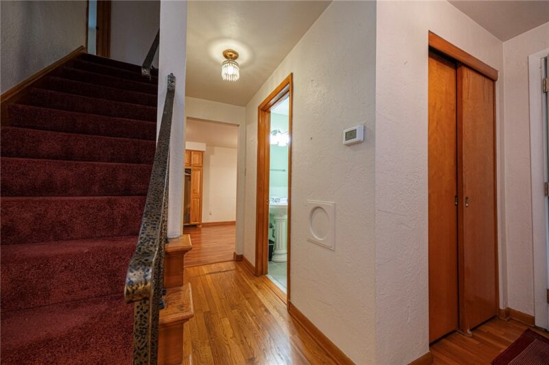 205 Washington Rd — photo 4