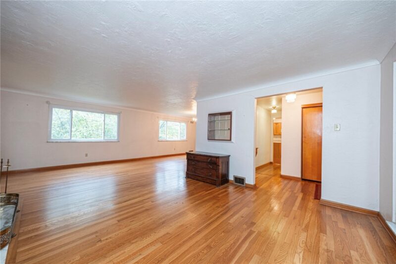 205 Washington Rd — photo 8