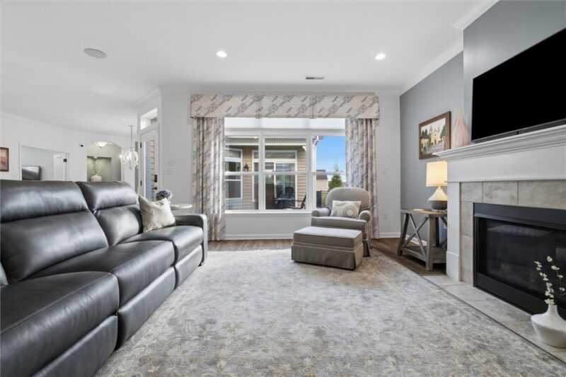 4007 Sir James Dr — photo 8