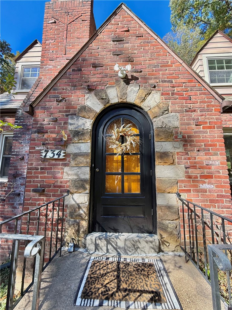 734 Shady Ln — photo 2