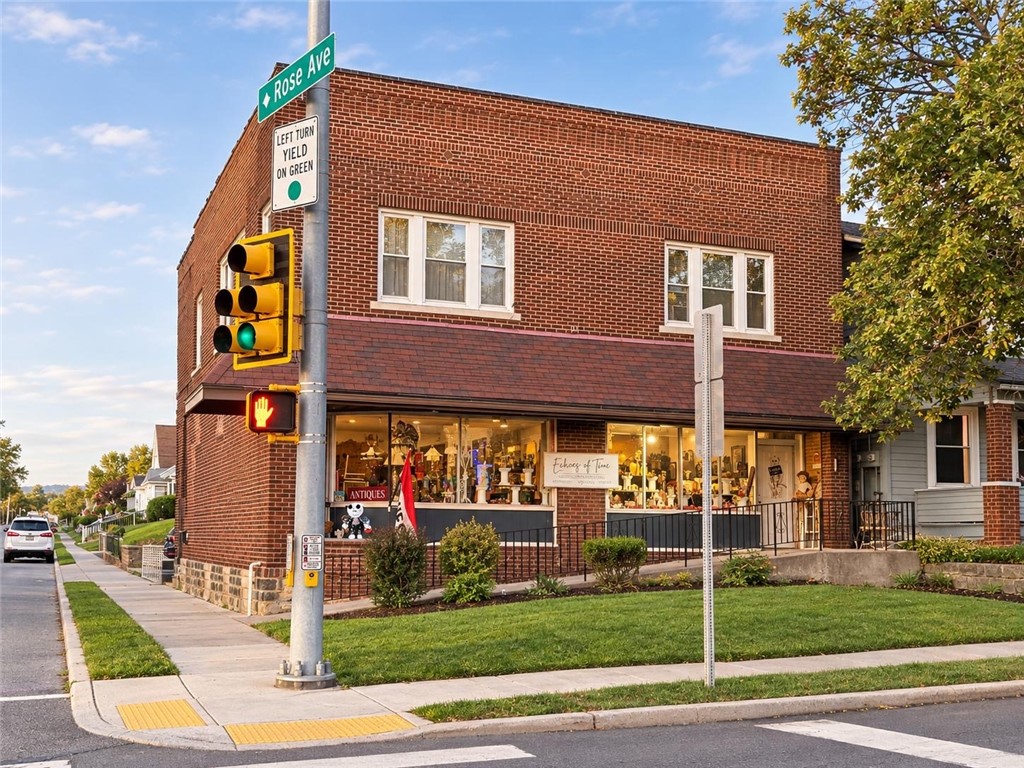 1401 E Washington St — photo 1