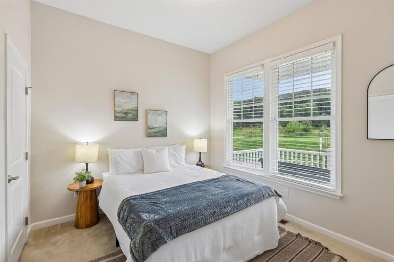632 Chilliwack LANE — photo 8