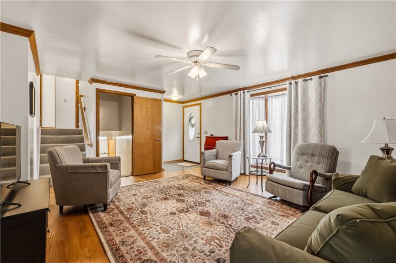 534 Fieldcrest Dr — photo 5