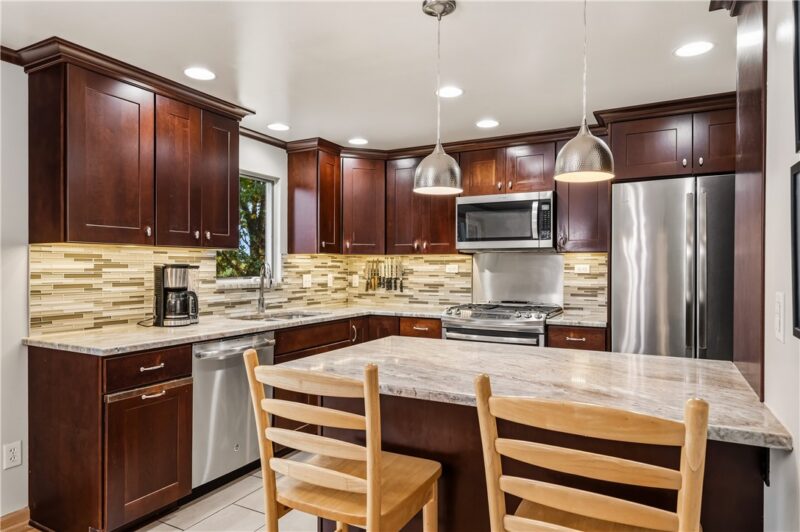 534 Fieldcrest Dr — photo 6