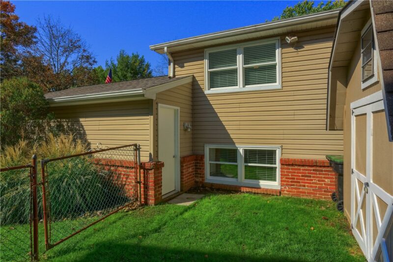 2043 Aldergrove Dr — photo 5