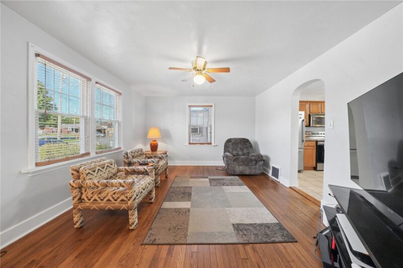 37 Cedar St — photo 4
