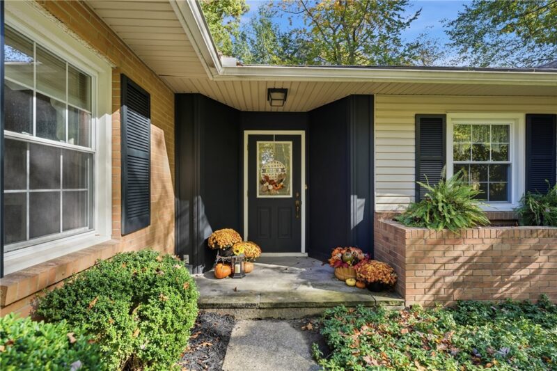 725 Dogwood Ln — photo 4