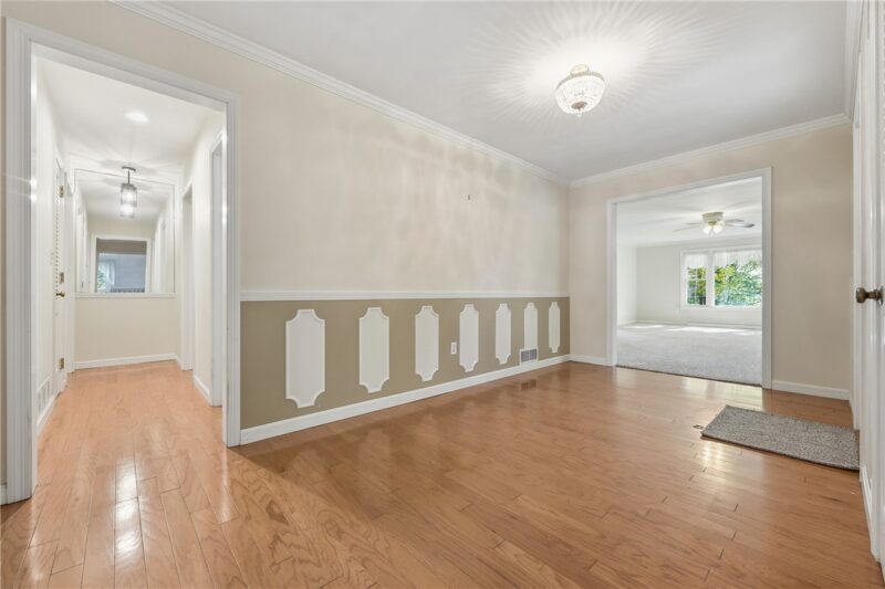 725 Dogwood Ln — photo 5
