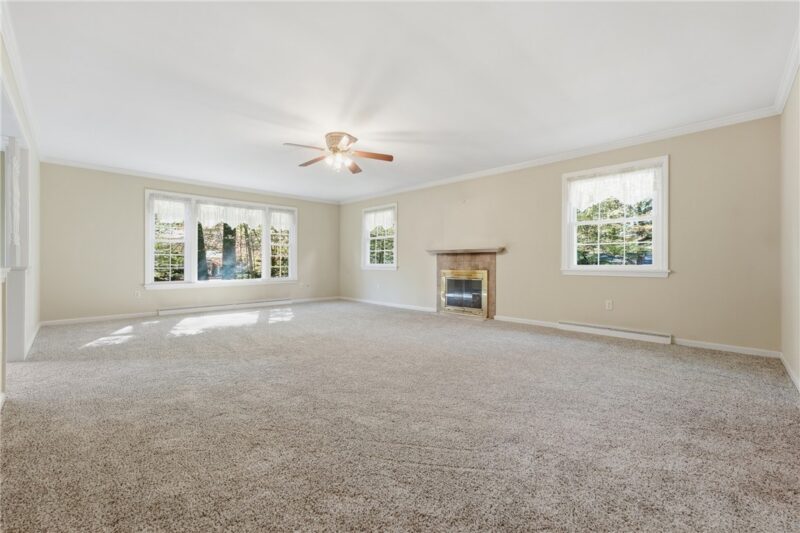 725 Dogwood Ln — photo 6