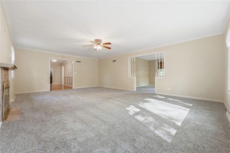 725 Dogwood Ln — photo 8