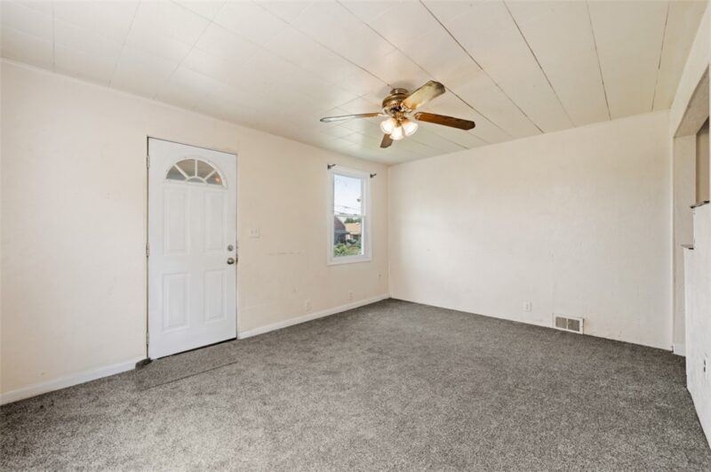 864 Miller Ave — photo 8