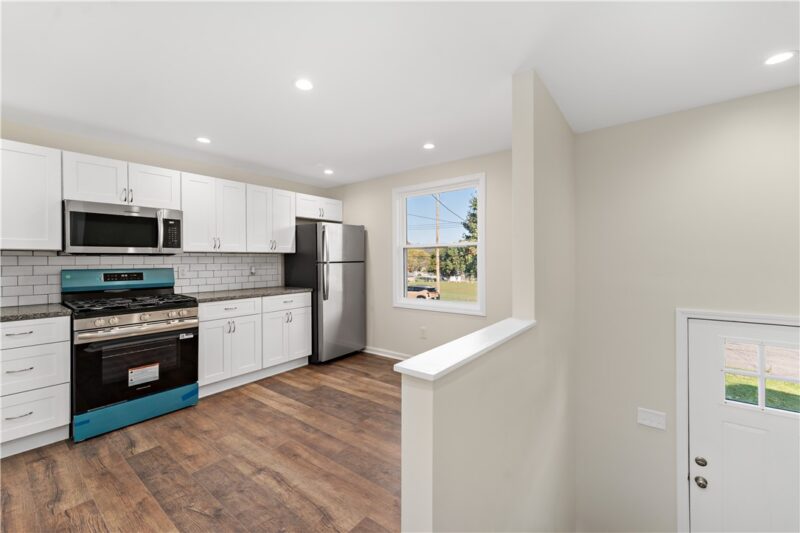 1511 Summerdale St — photo 3