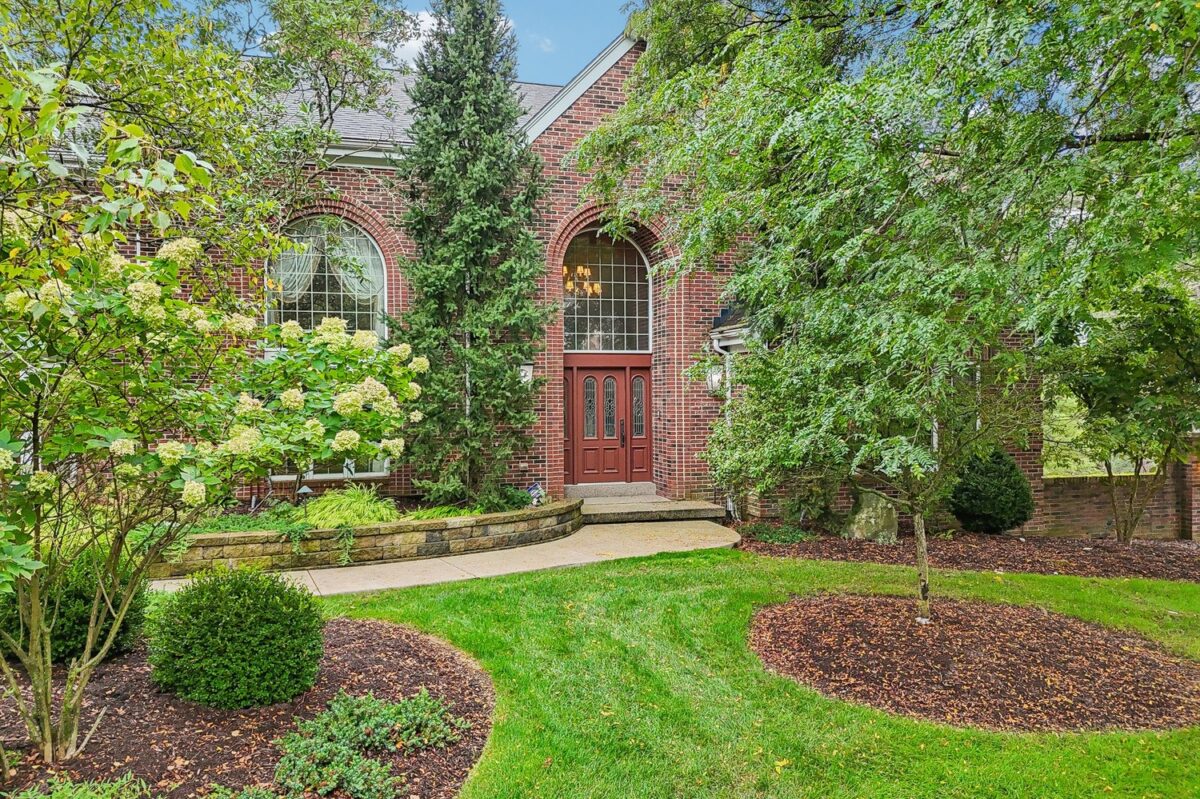 1609 Blackburn Heights DRIVE — photo 1