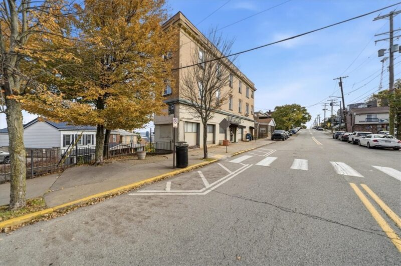 1-9 Bailey Ave — photo 2