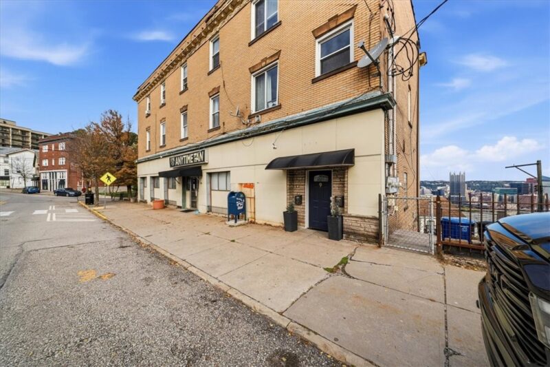 1-9 Bailey Ave — photo 3