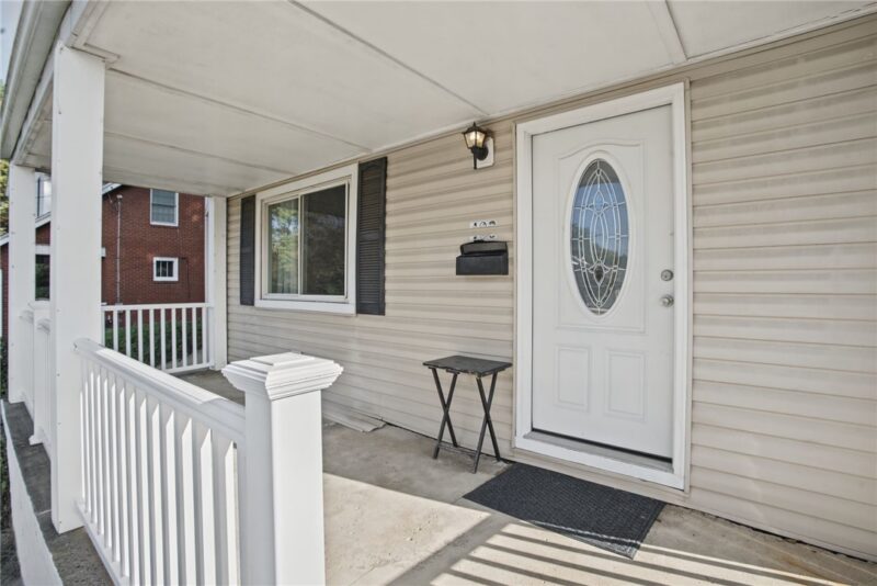 108 Oakwood Ave — photo 3
