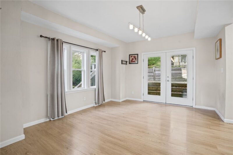 108 Oakwood Ave — photo 8