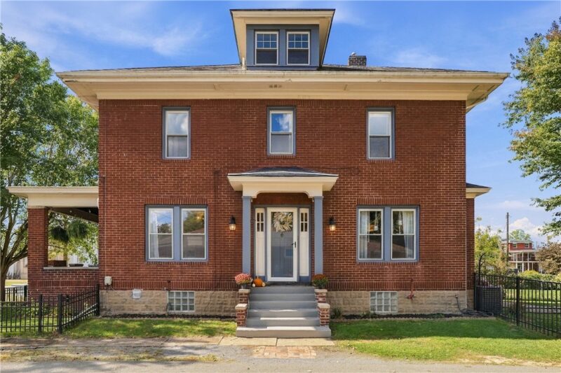 223 Wahl Ave — photo 2