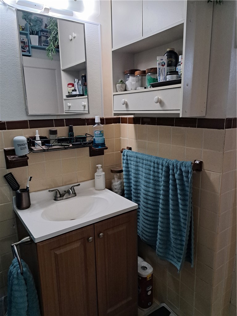 4918 Towers Ter — photo 7