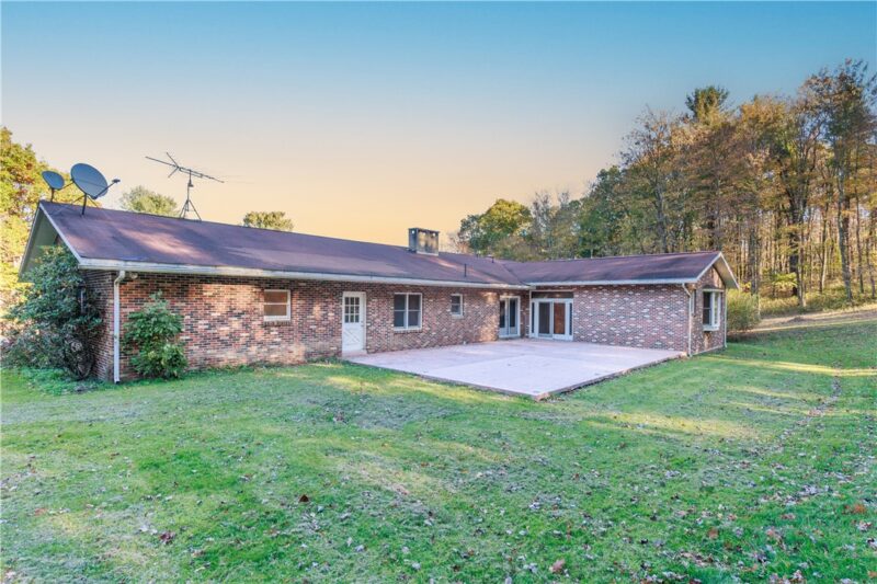 573 Church Rd — photo 2