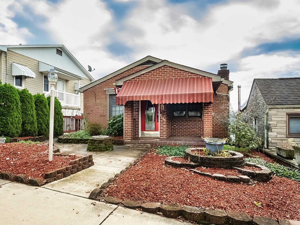 1114 Roup AVENUE — photo 1