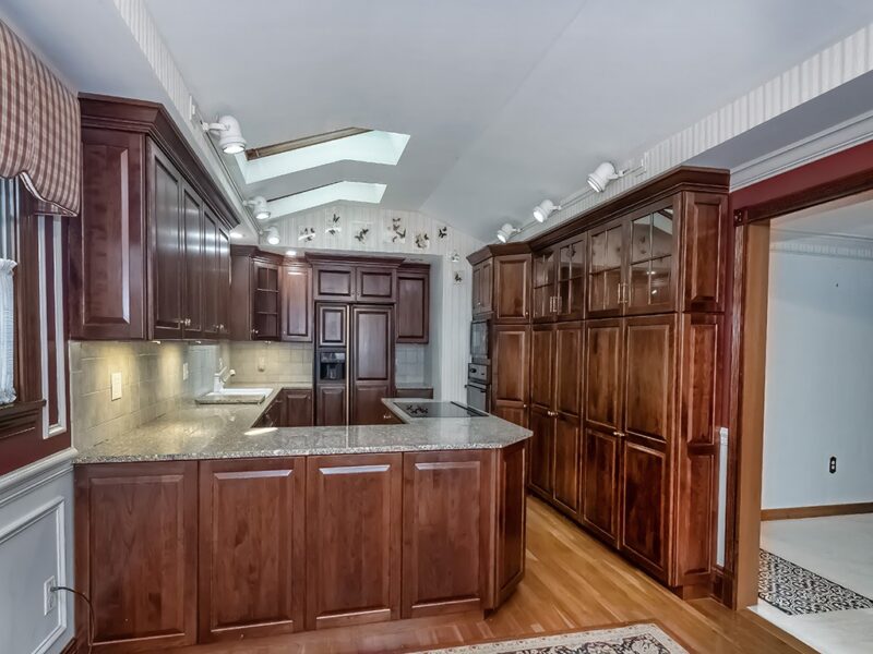 1114 Roup AVENUE — photo 4