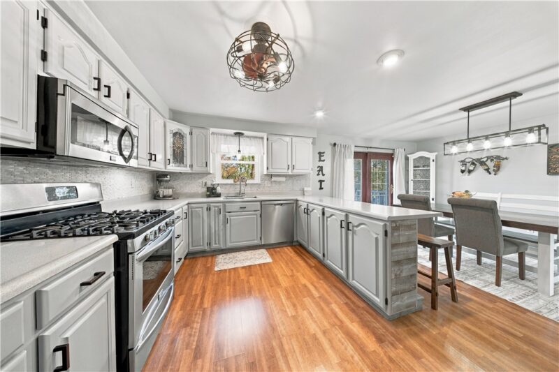3295 N Hills Rd — photo 8