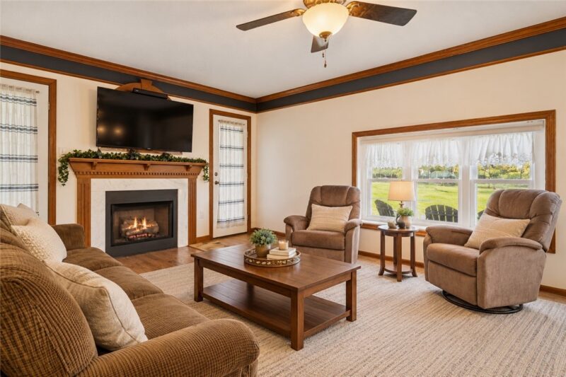 451 Peregrine Dr — photo 6