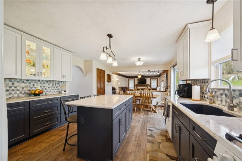 451 Peregrine Dr — photo 8