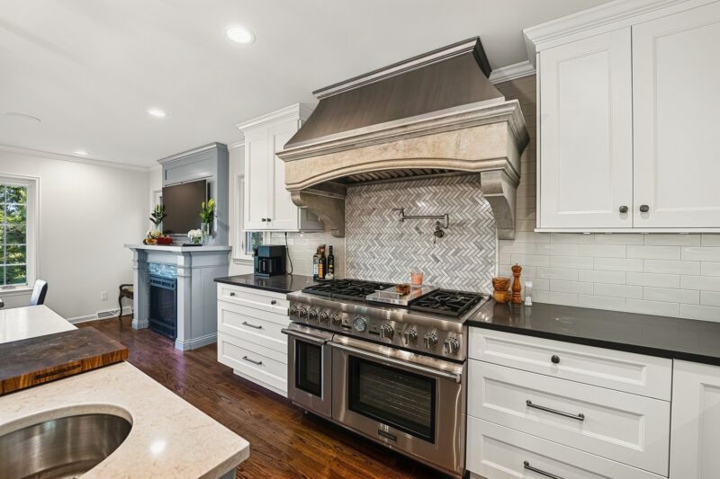 763 Larchmont Road — photo 8