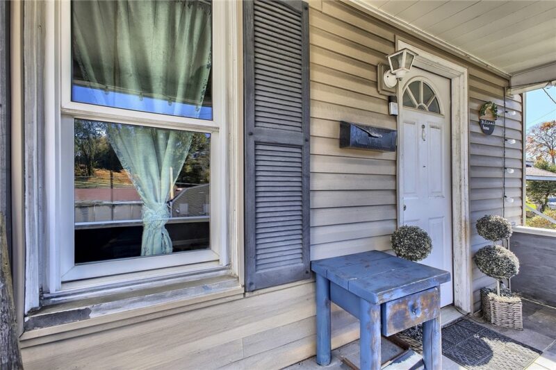 303 Mckinley Street — photo 4