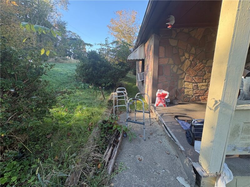404 S Highland Ave — photo 4